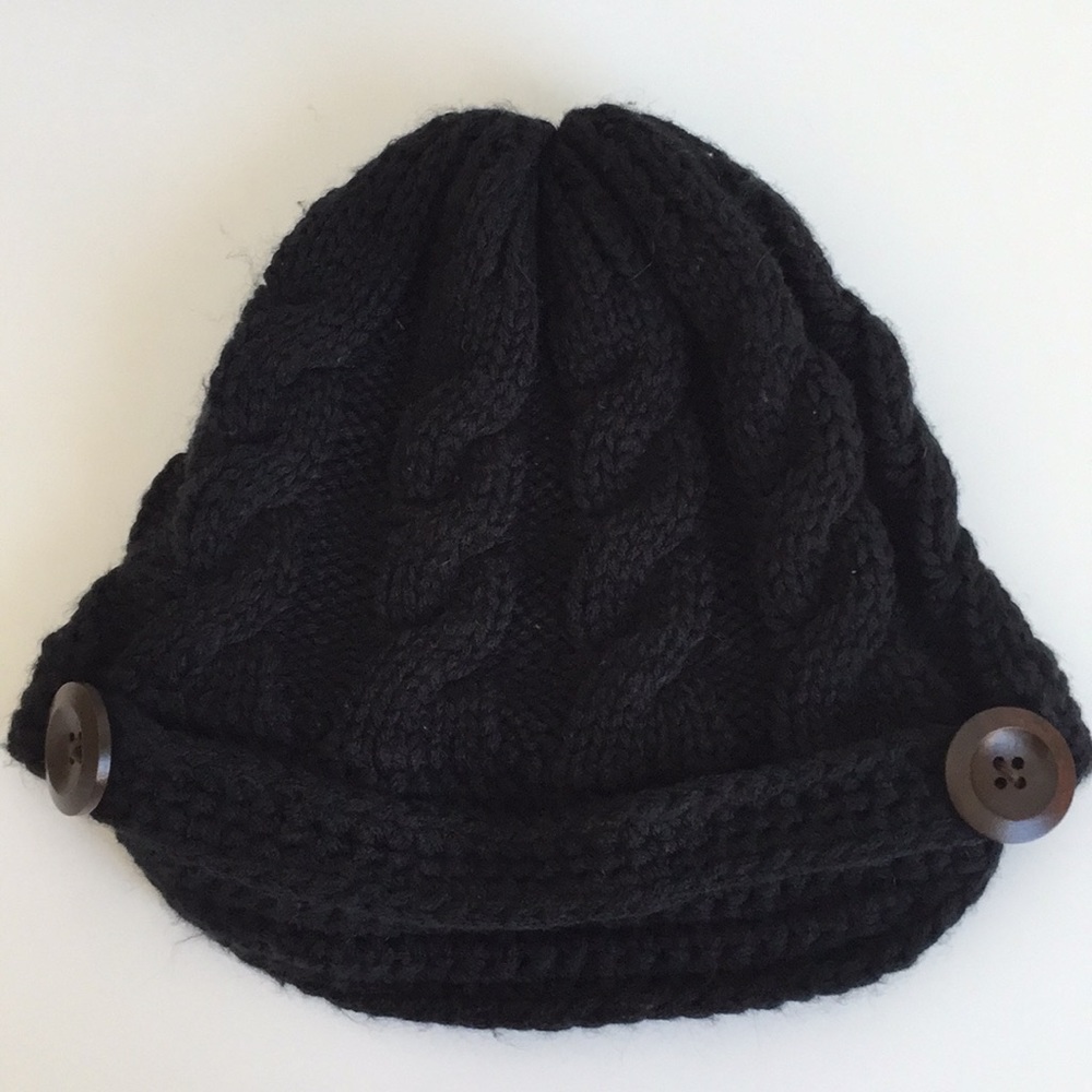 G.H. Bass & Co Black Cable Knit Winter Hat